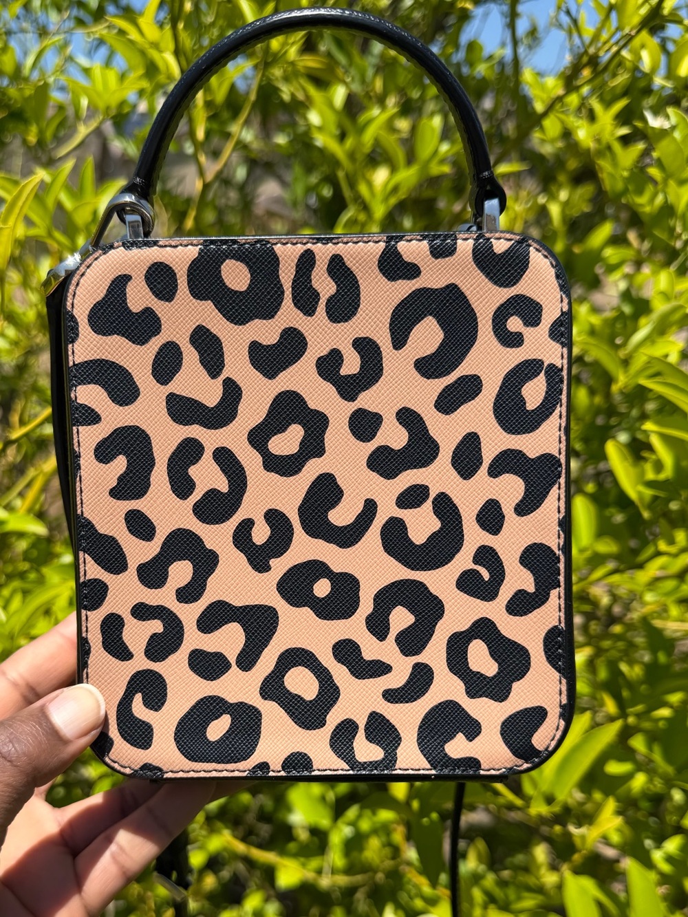Kate Spade Daisy Vanity Leopard Print Crossbody Bag - Picture 2 of 11